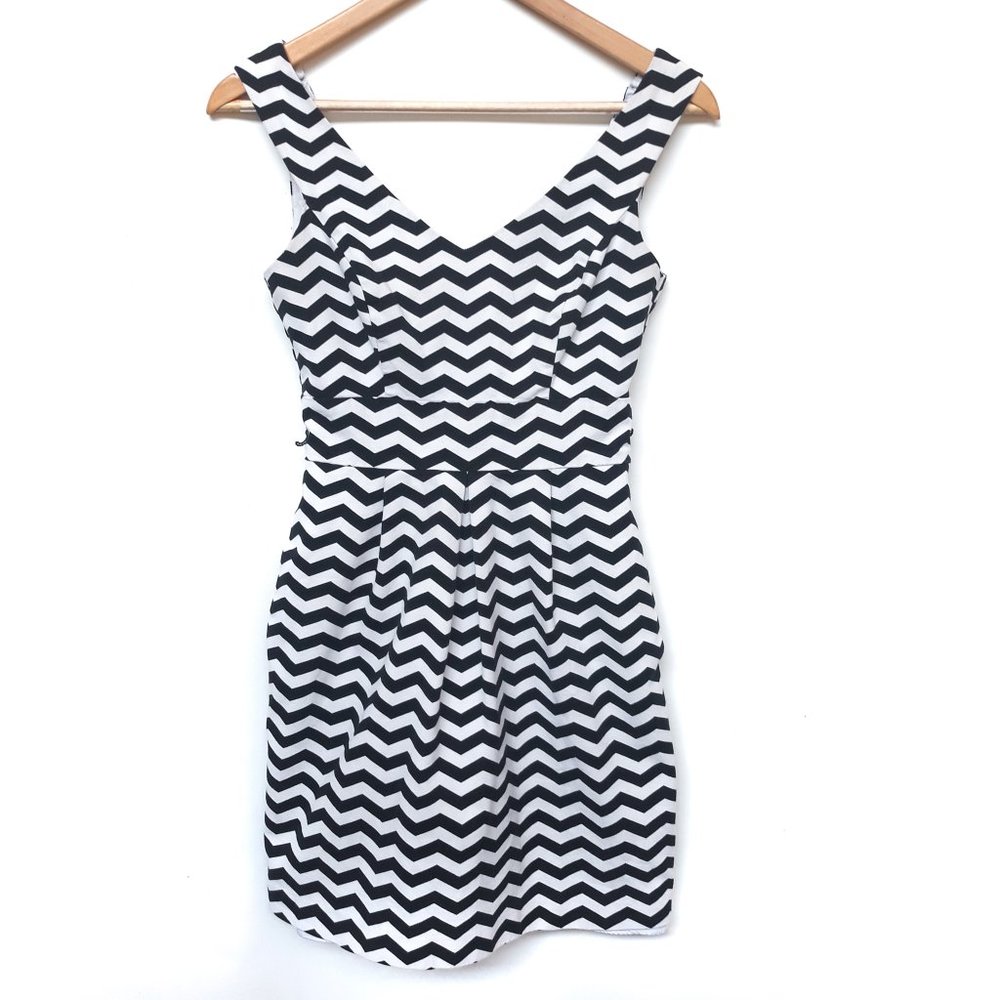 WHBM Sleeveless Chevron Sheath Dress